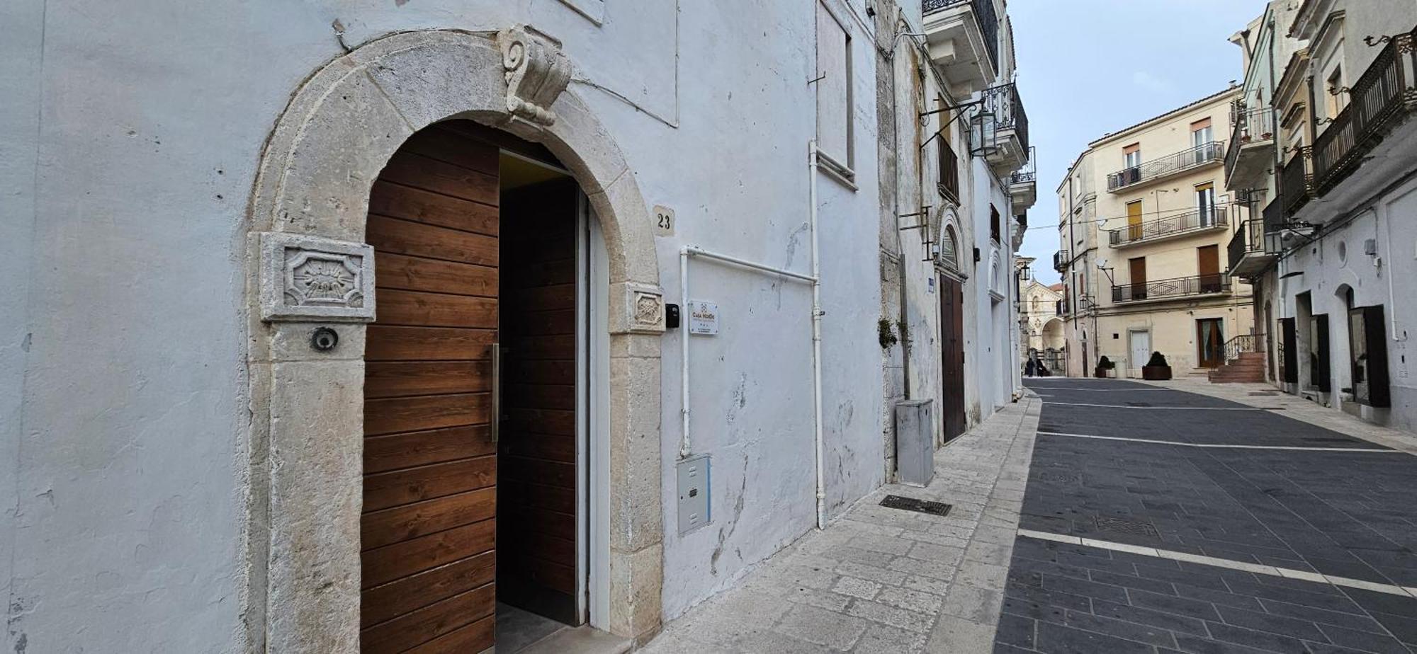 Casa Mordo Apartment Monte SantʼAngelo Екстериор снимка